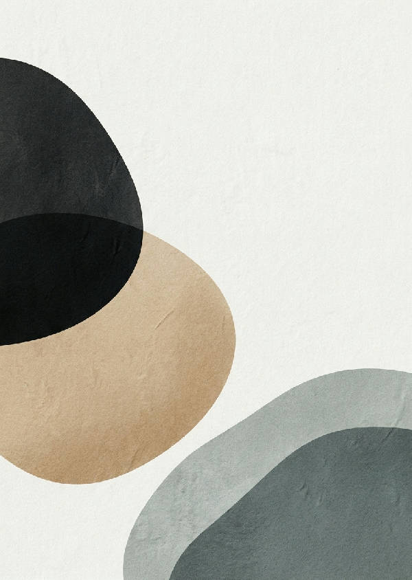 Abstrakt minimalistisk poster med mjuka, organiska geometriska former i svart, varm beige och mjuk grå. Matt textur som påminner om svenska kustklippor och vatten med negativt utrymme.