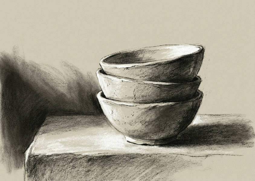 Kolteckning med tre ofullkomliga, staplade keramikskålar. Rå lera, wabi-sabi stil, textur, monokroma gråtoner och djupa skuggor.